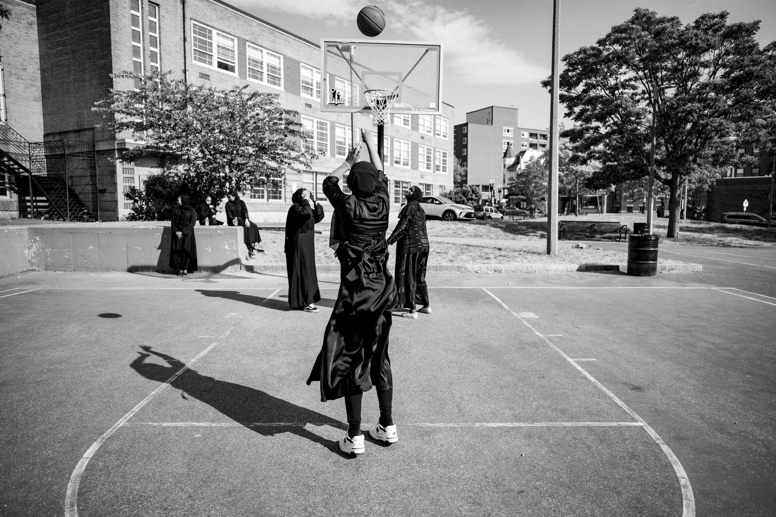 muslim women playing basketball with Jamad Fiin