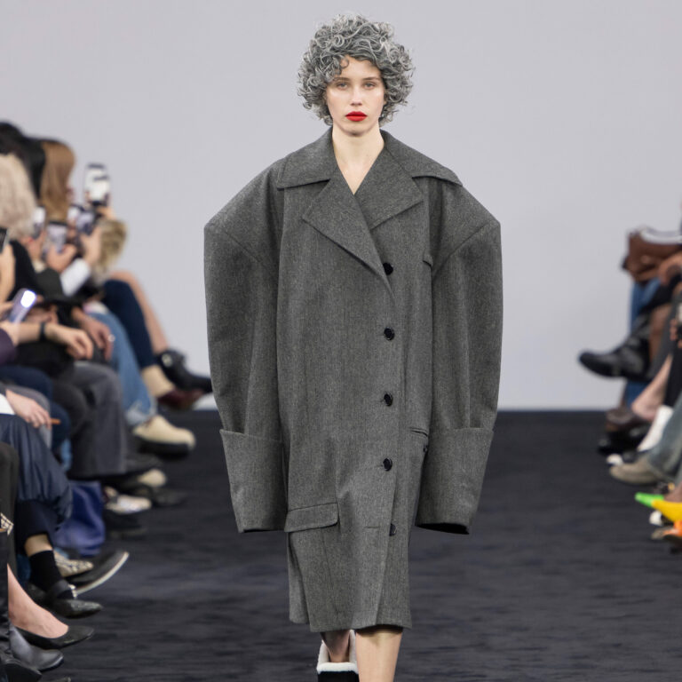 JW Anderson AW24 – Knitted Chic
