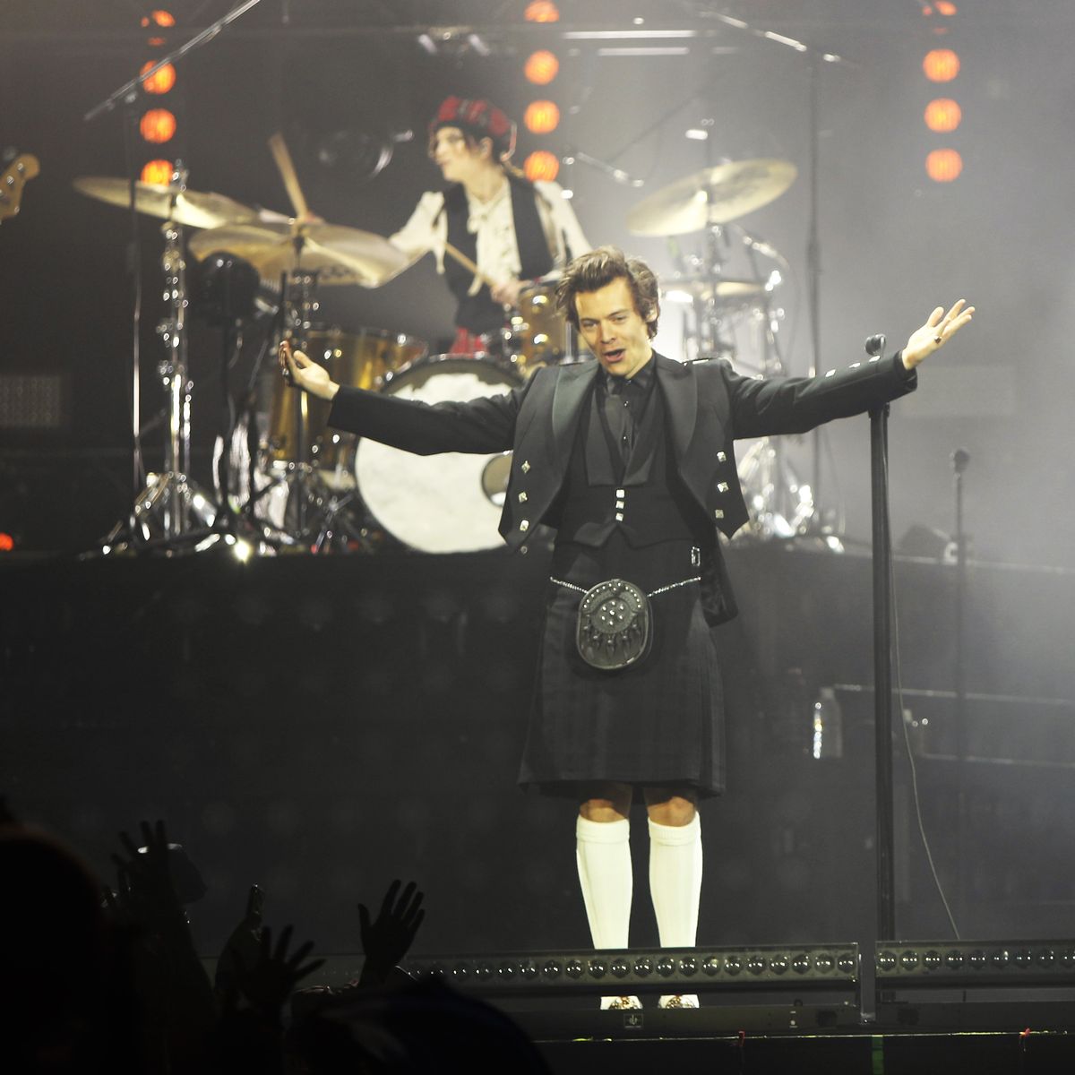 Harry Styles in kilt