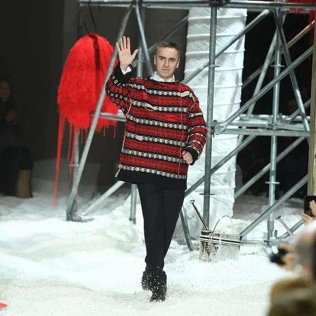 Raf Simons To Close His Eponymous Label