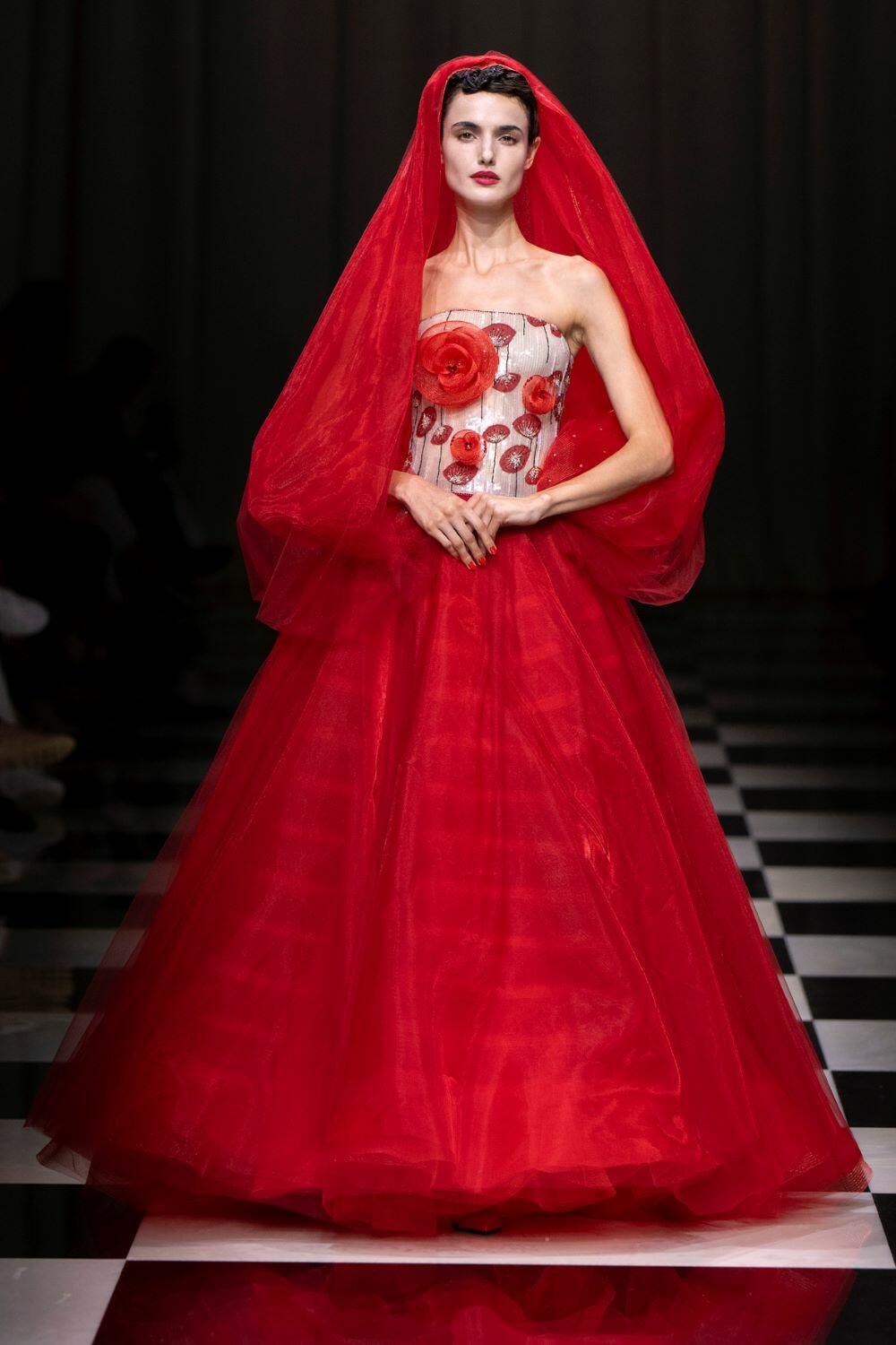 Giorgio Armani Prive’ FW 23/24 – Les temps des roses