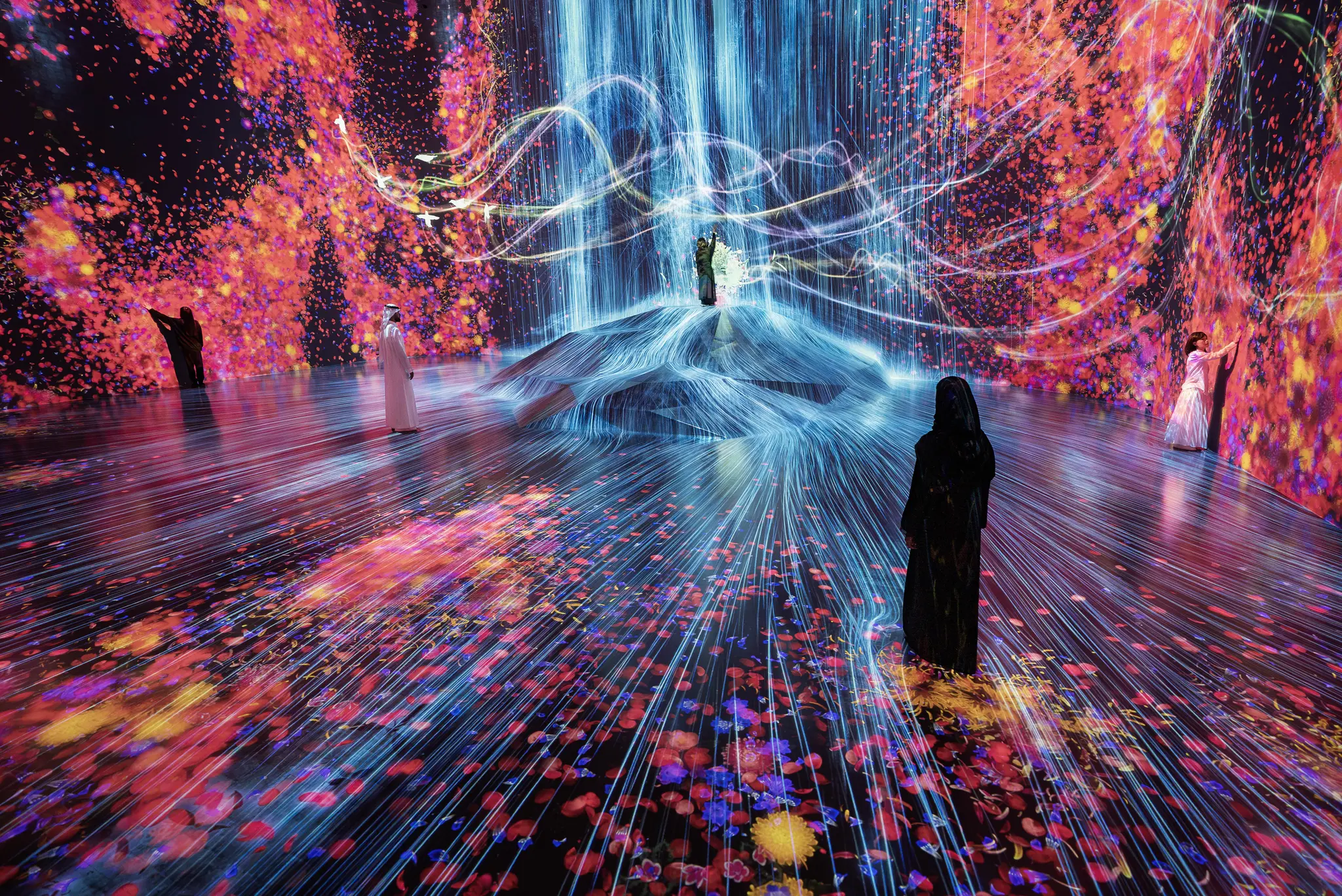 Jeddah Gets Lit: The Dazzling TeamLab Borderless