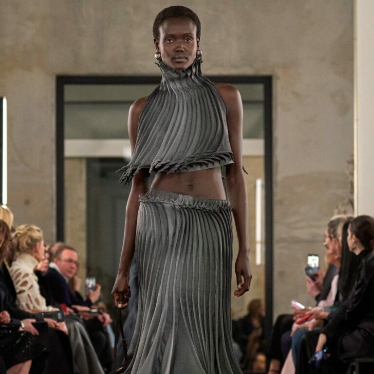 Alaรฏa Summer-Fall 2025: Time, Memory, and the Shape of Women