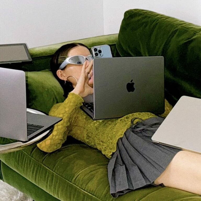 One Eye on the Plot, One Eye on the Feed: The Age of the Second Screen
