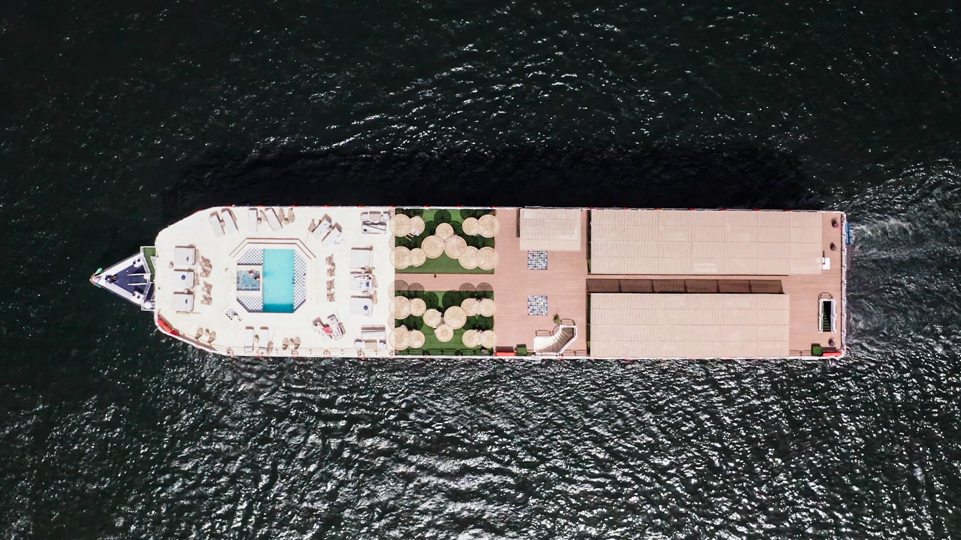 Nile Azur – Egypt’s Floating Myth