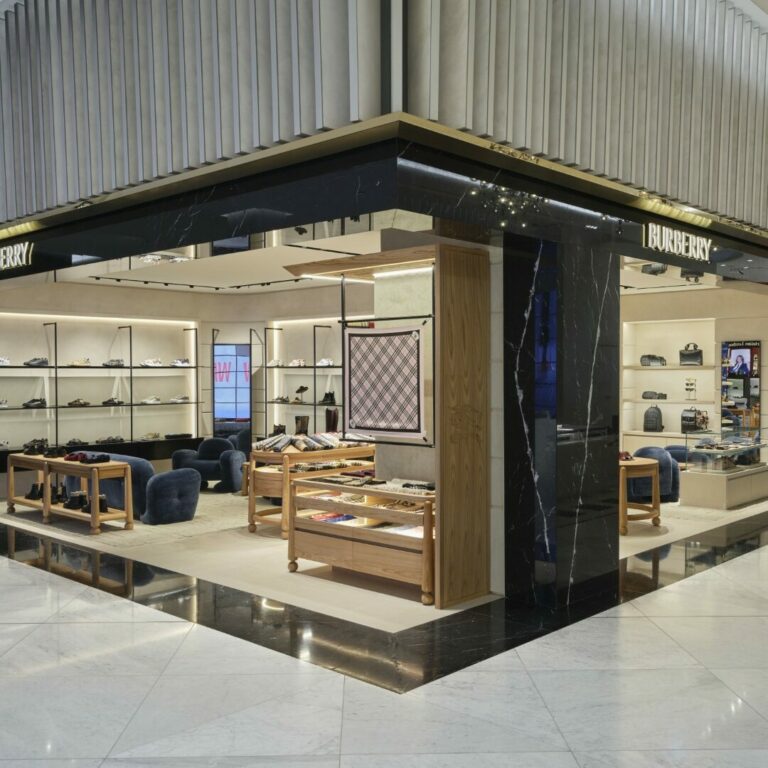 Burberry Steps into Level Shoes, Dubai Mall