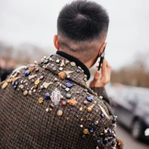 Pin It: The Brooch Returns