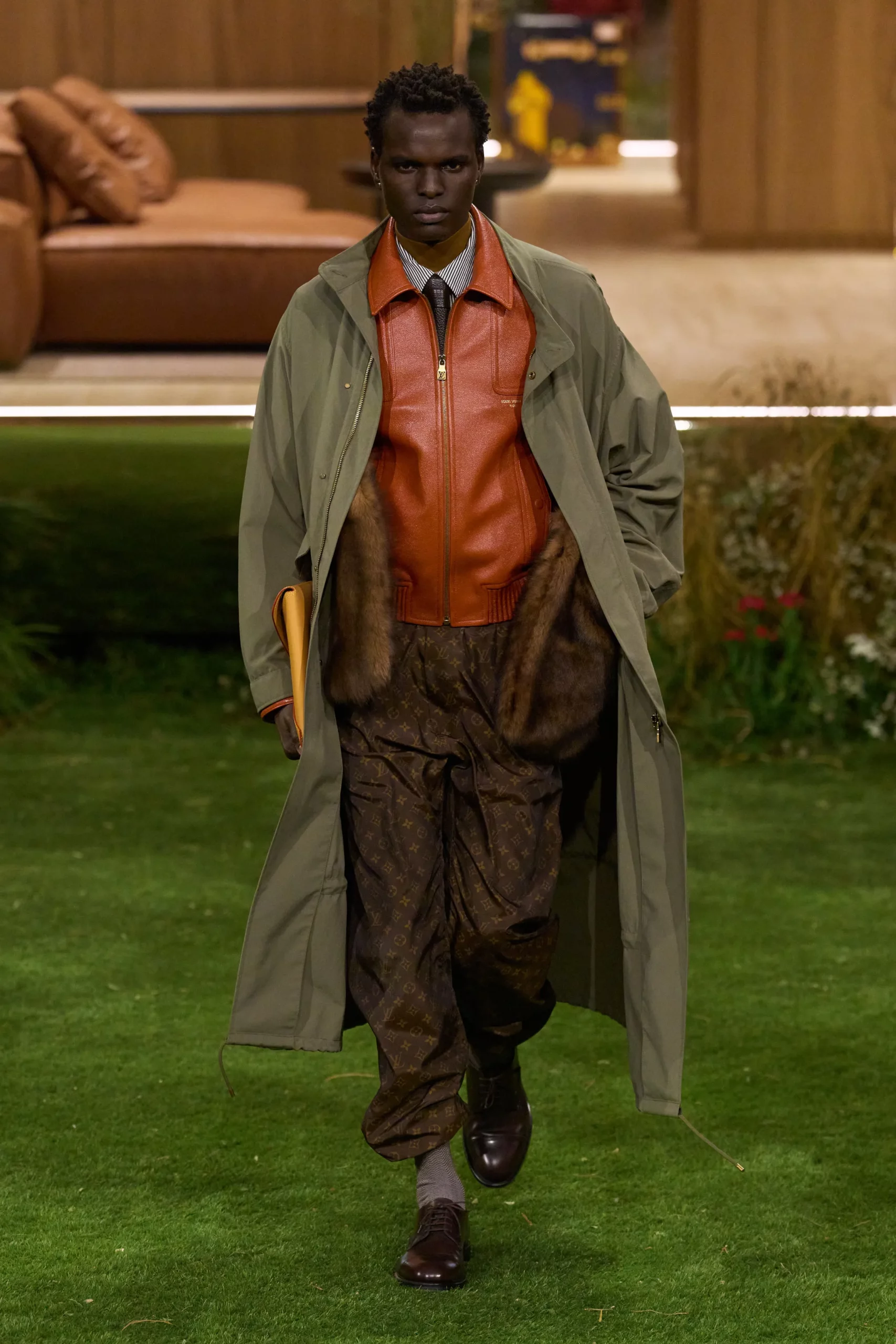 Pharrell Williams Sends Louis Vuitton Men Back Outside