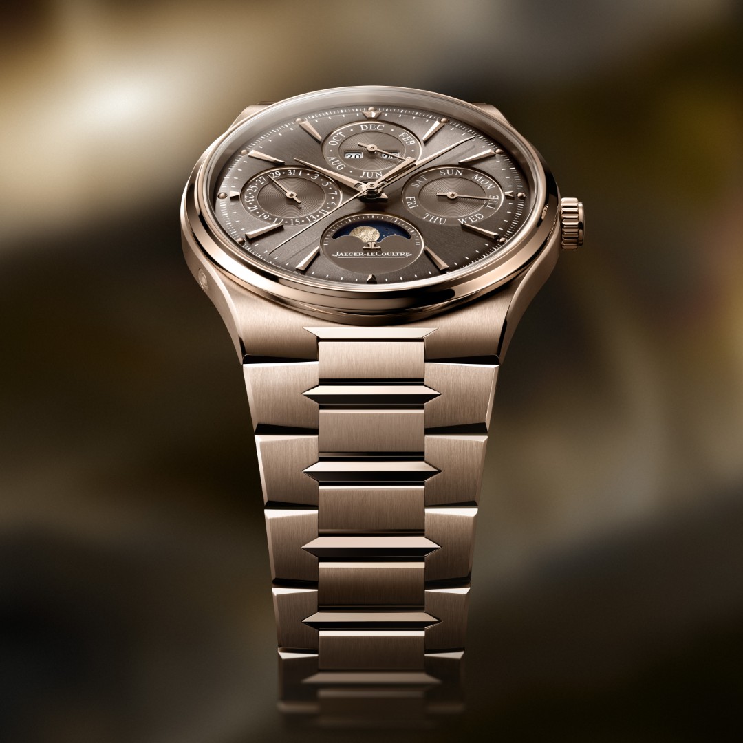 The Master Control Chronometre Date