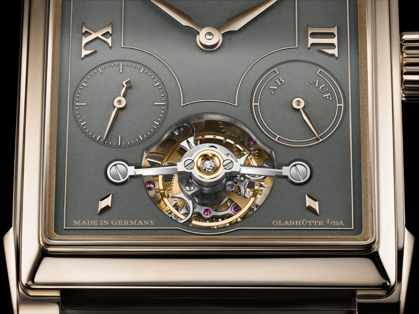 Cabaret Tourbillon Honeygold