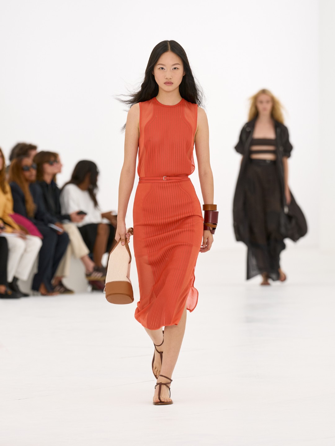 Hermès SS27: The Shape of Air